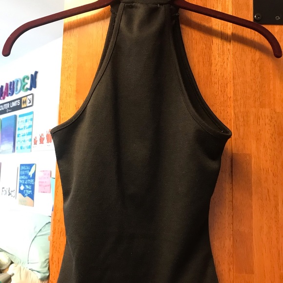 Zip Up Tank Top - Picture 2 of 5